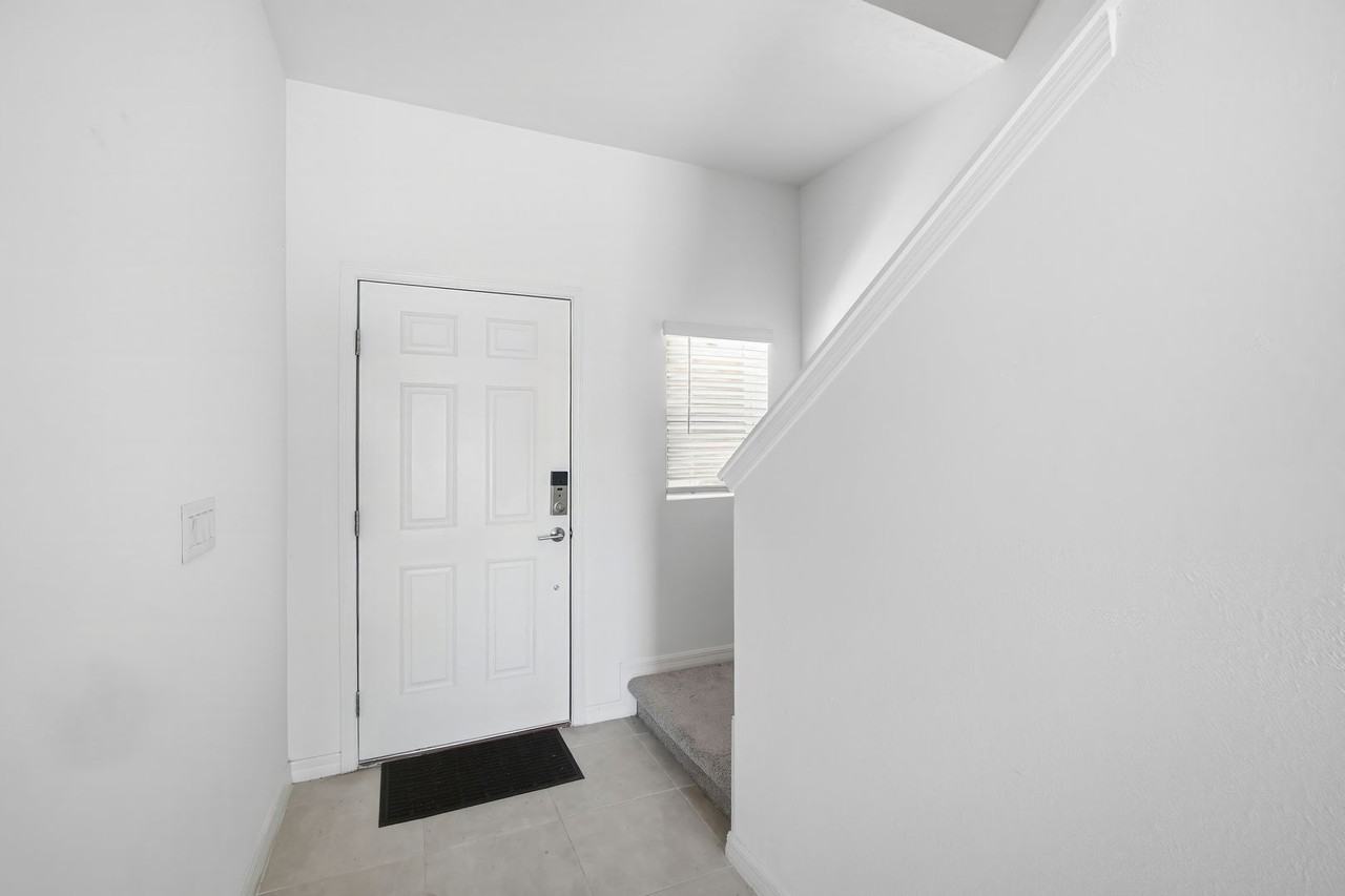 2365 Paravane Way - Photo 4 of 28