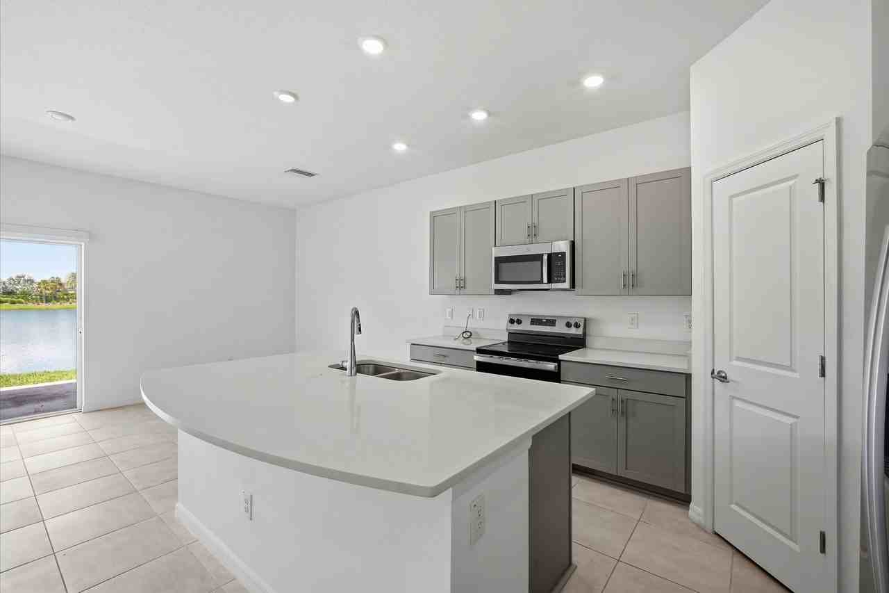 2365 Paravane Way - Photo 5 of 28