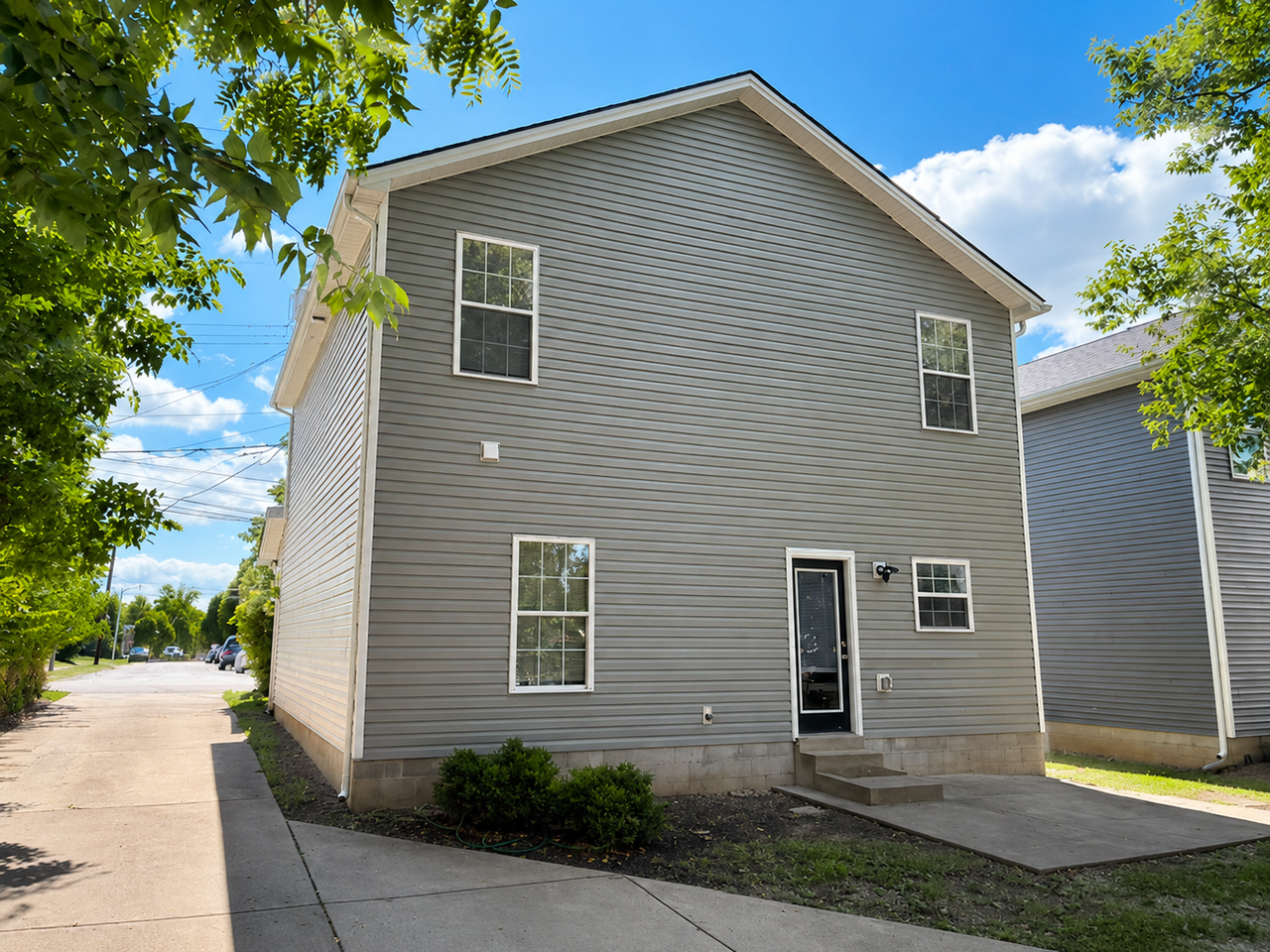 273 American Ave - Photo 2 of 12