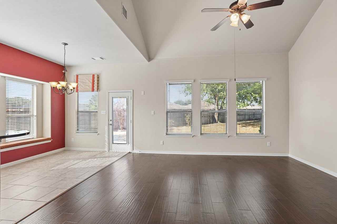 2454 Santa Barbara Loop - Photo 2 of 20