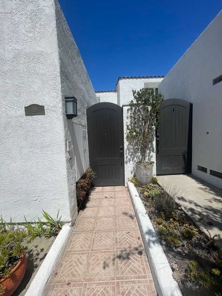 19 Crest Cir #19 - Photo 2 of 14