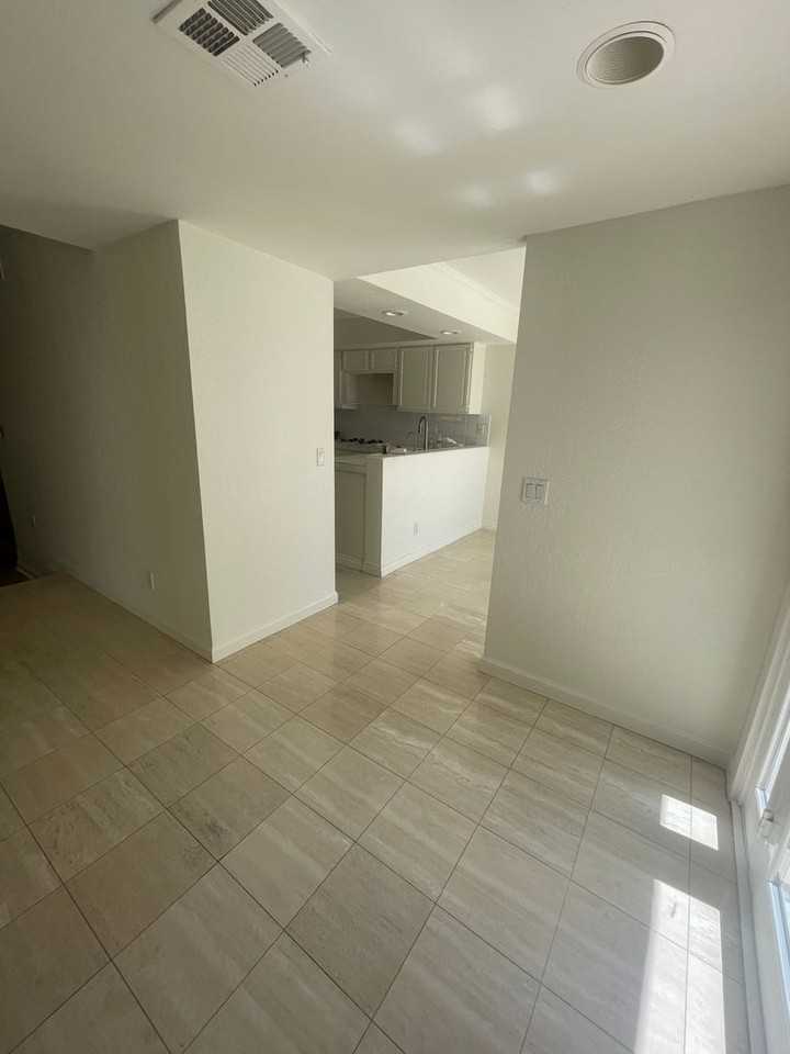 19 Crest Cir #19 - Photo 7 of 14