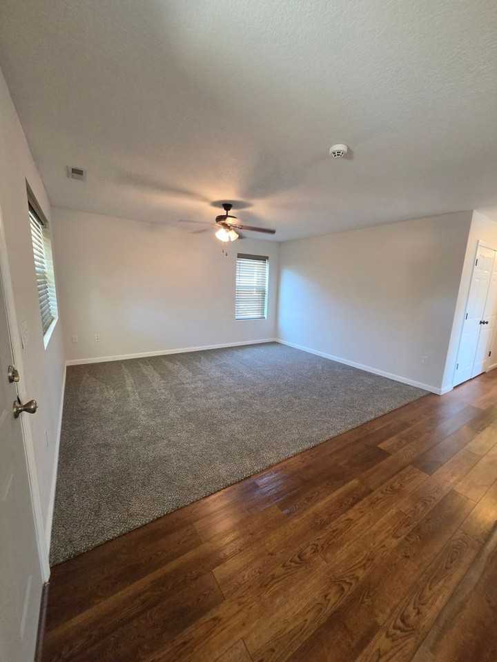 2309 Murphy Ave - Photo 3 of 15