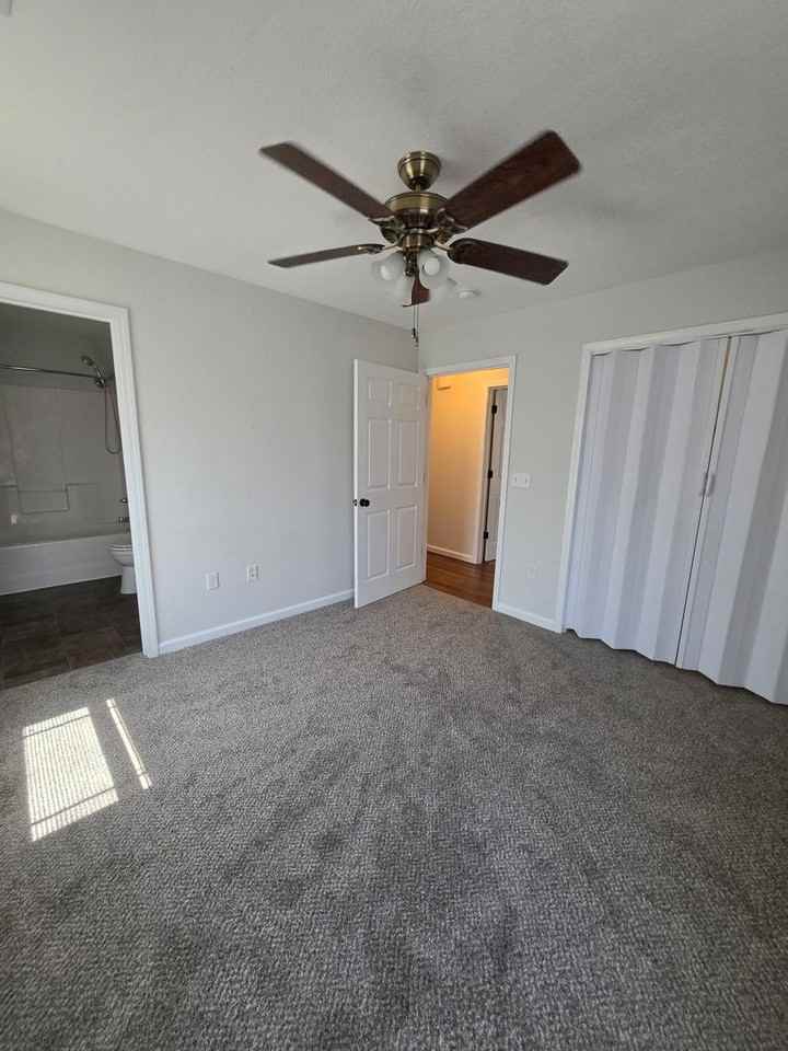 2309 Murphy Ave - Photo 7 of 15