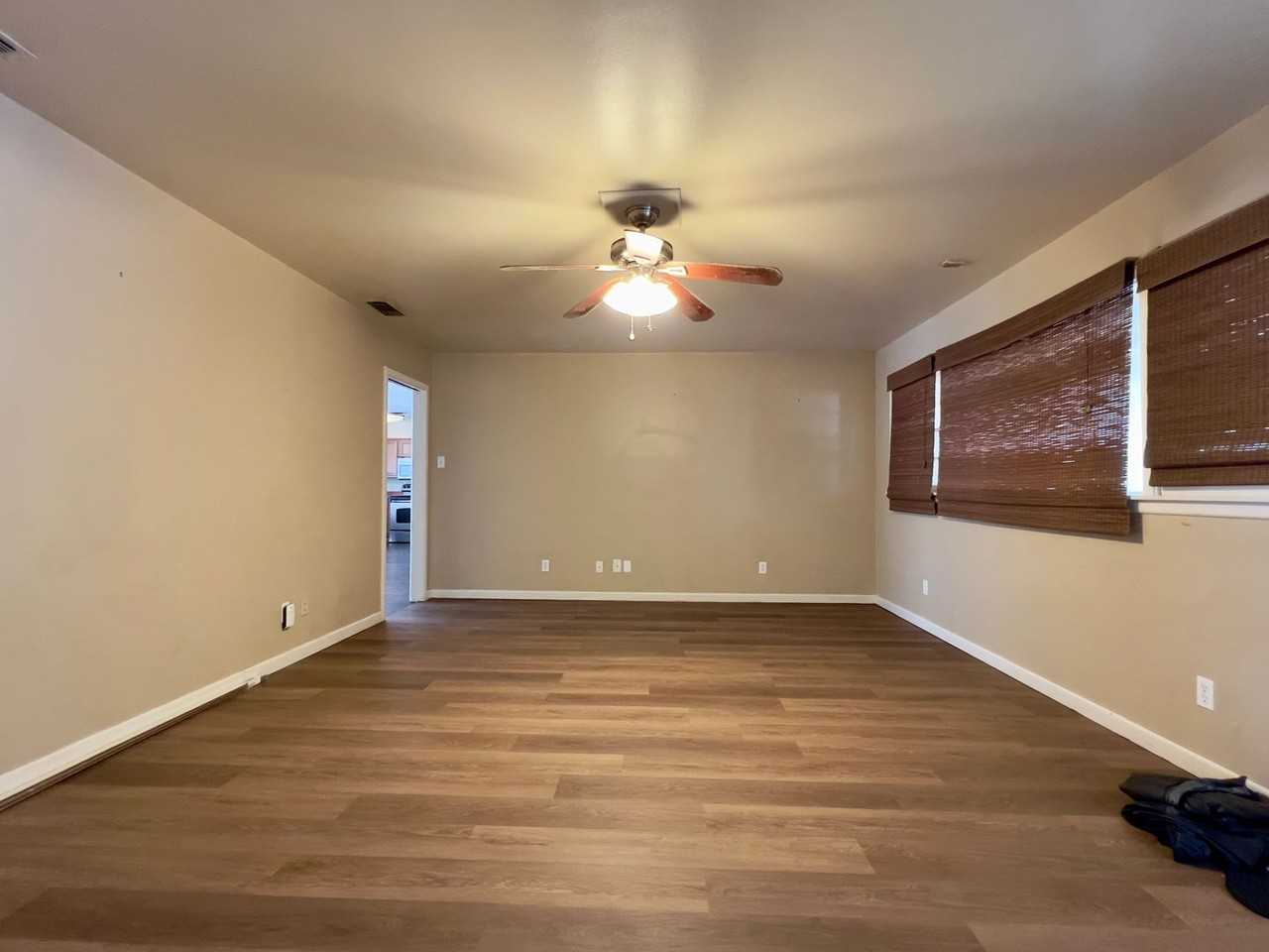 2825 57th St - Photo 5 of 18