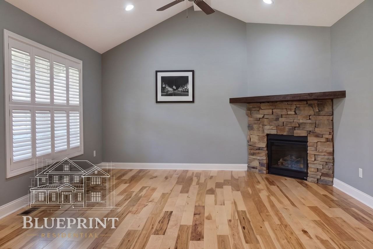 5415 Laurel Creek Way - Photo 5 of 22