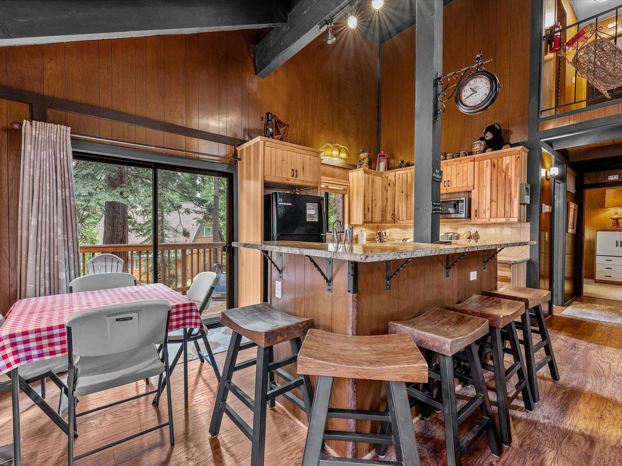4425 Grimsel Pass Rd - Photo 4 of 32
