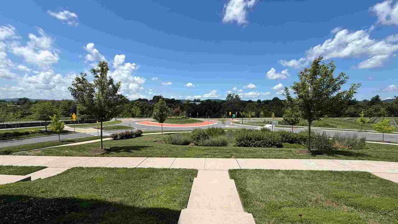 5803 Garden Walk Dr - Photo 5 of 30