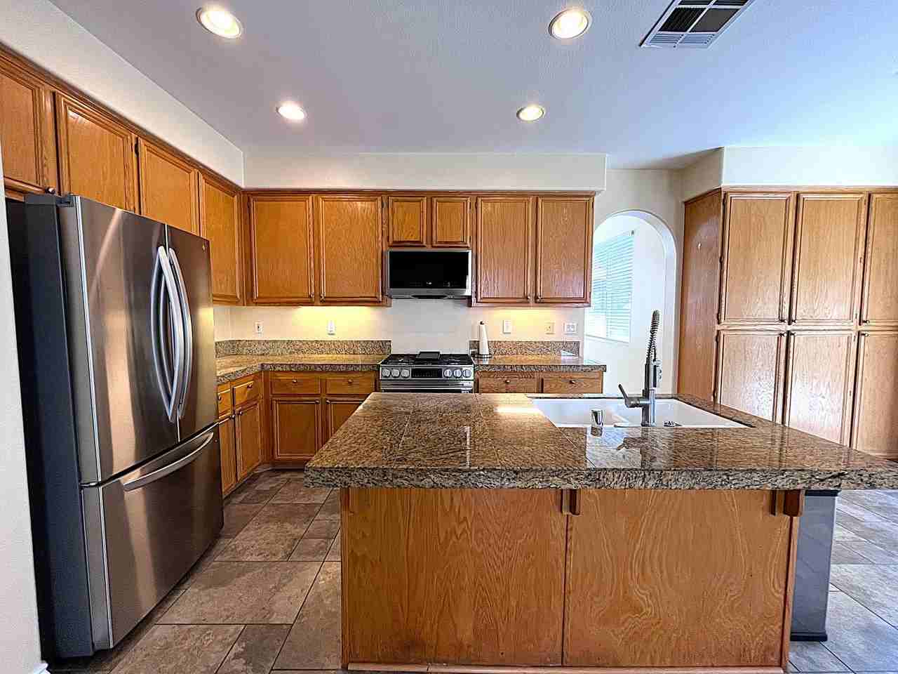 6079 Paseo Pradera - Photo 5 of 29