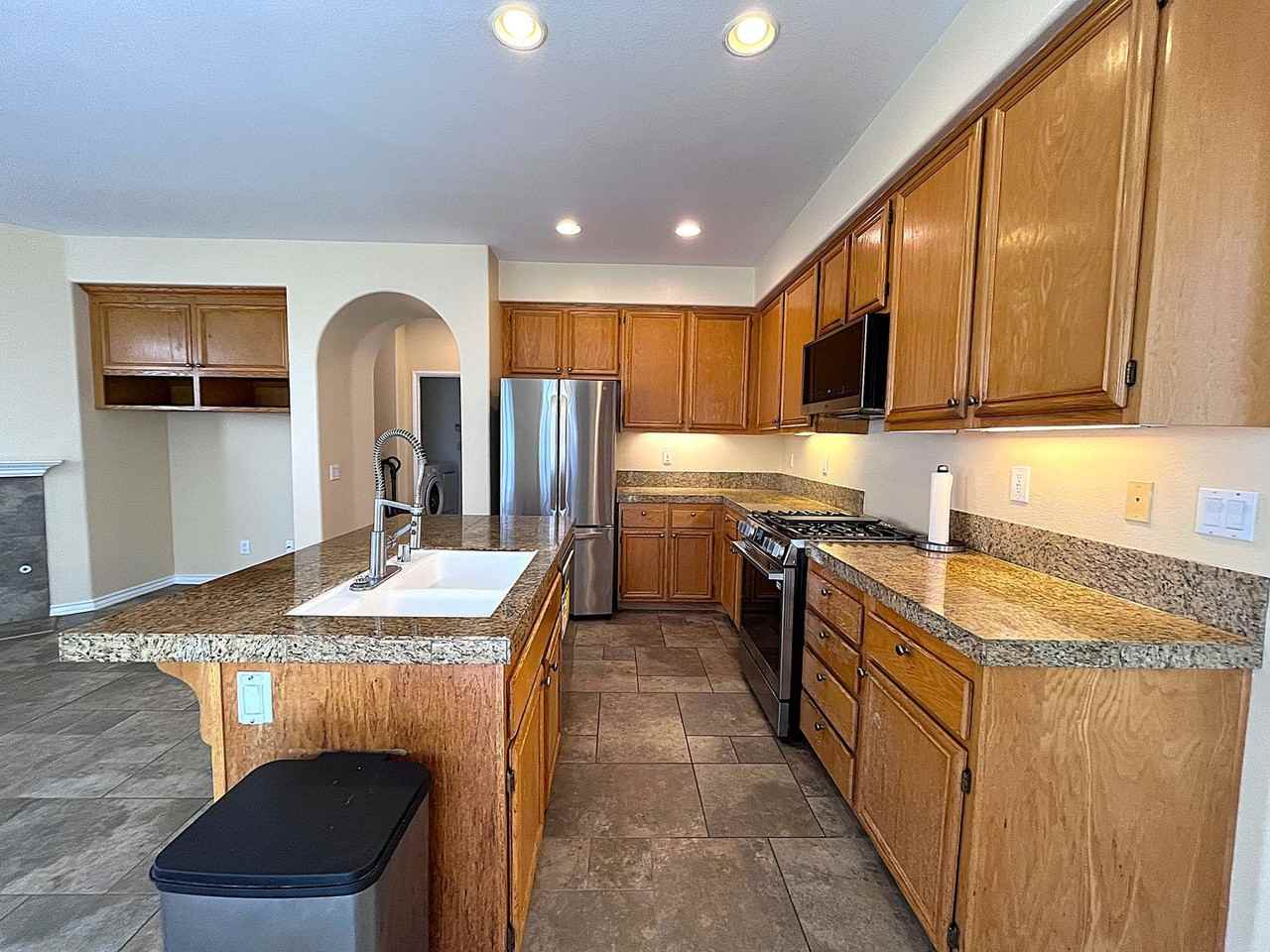 6079 Paseo Pradera - Photo 6 of 29