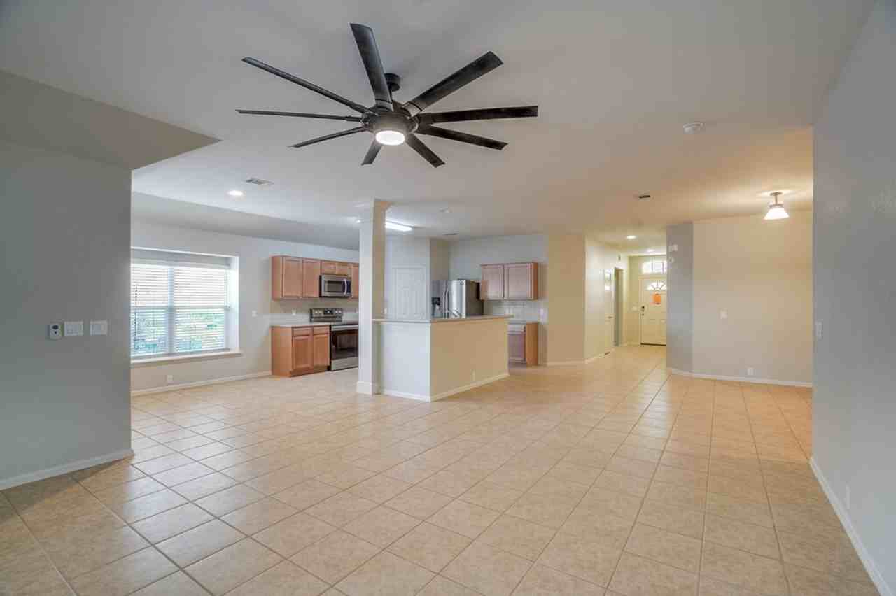 240 King Elder Ln - Photo 3 of 20