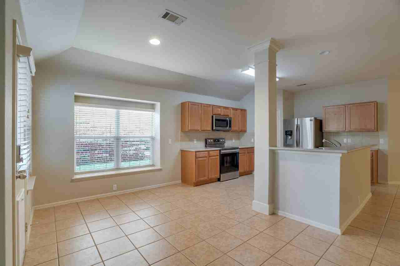 240 King Elder Ln - Photo 5 of 20
