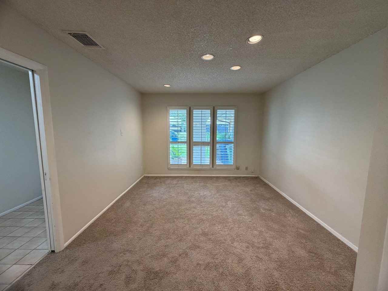 11119 Whisper Valley St - Photo 3 of 32