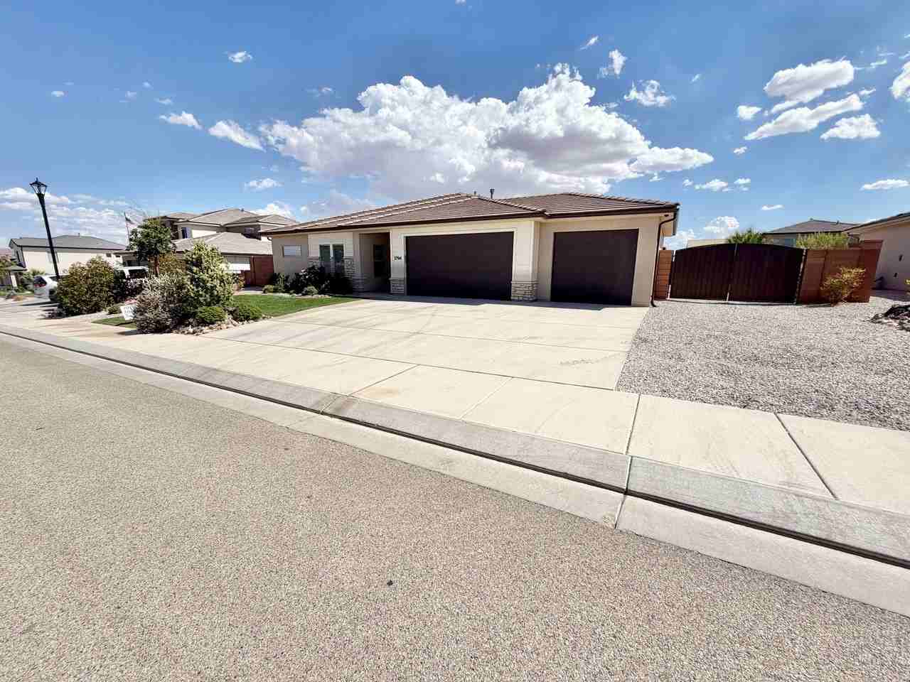 1794 E Sunshine Trl - Photo 2 of 32