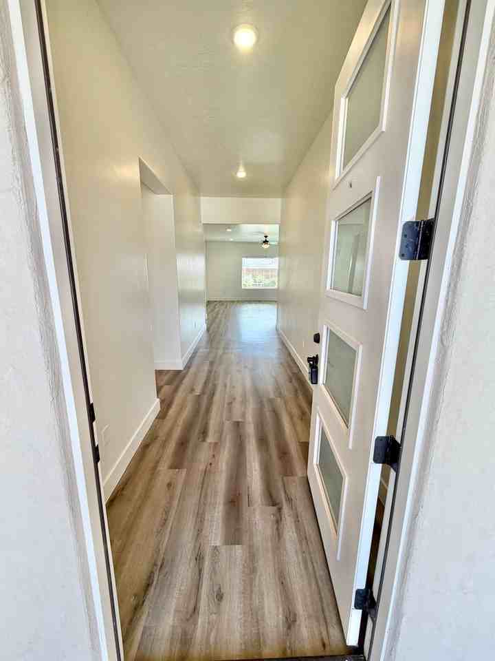 1794 E Sunshine Trl - Photo 4 of 32