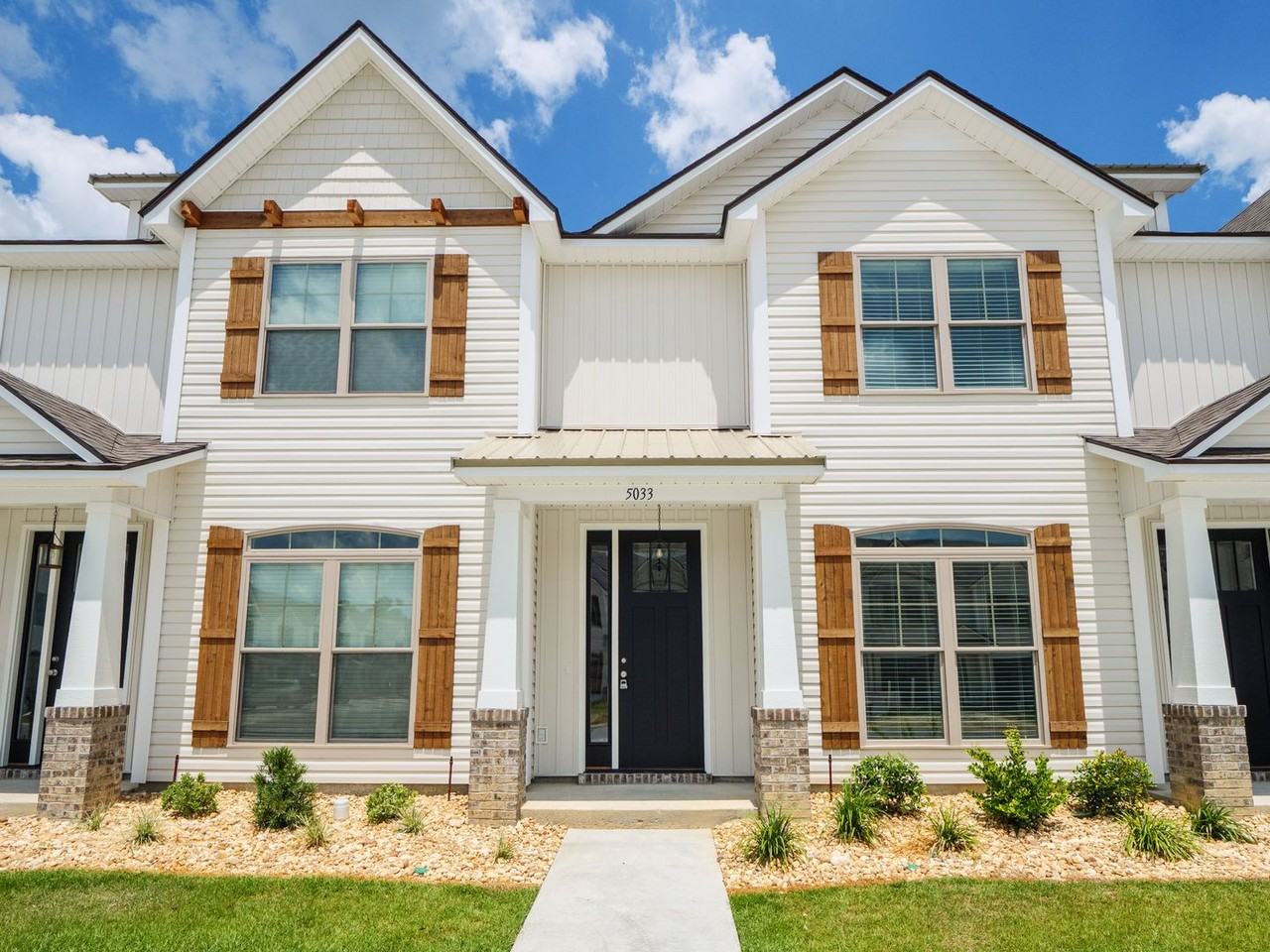 Hamilton Green Townhomes* - Photo 2 of 25