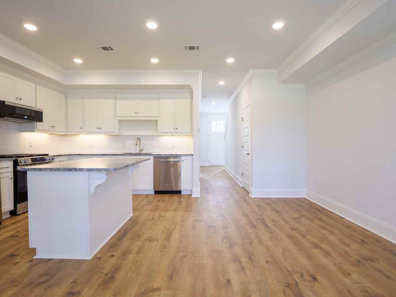 Hamilton Green Townhomes* - Photo 4 of 25