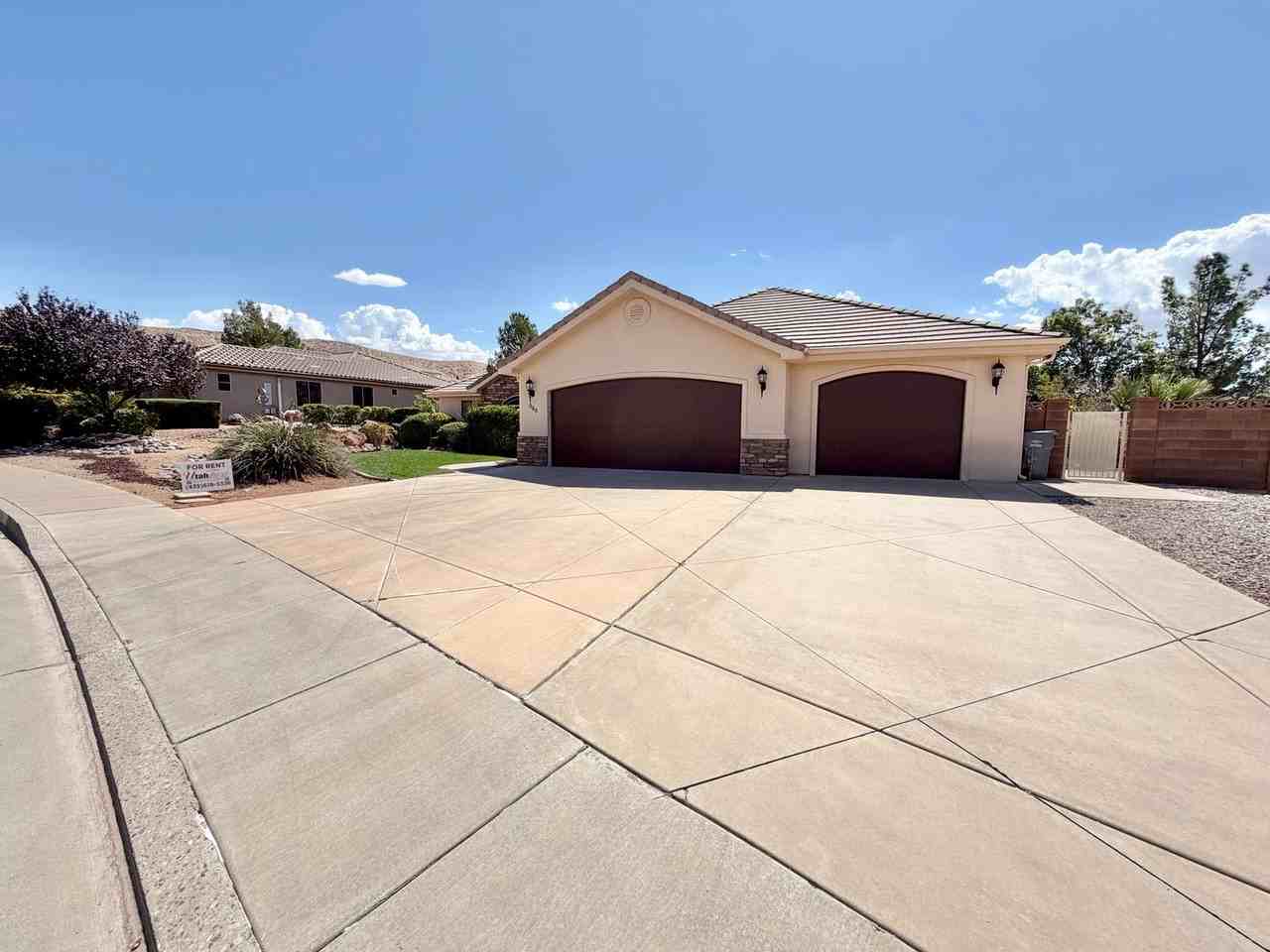 988 E Silver Falls Dr - Photo 2 of 37