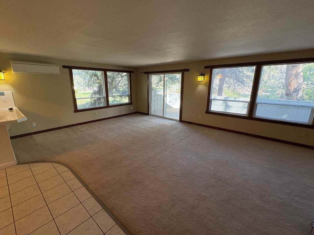 20766 Canterbury Ct - Photo 4 of 16