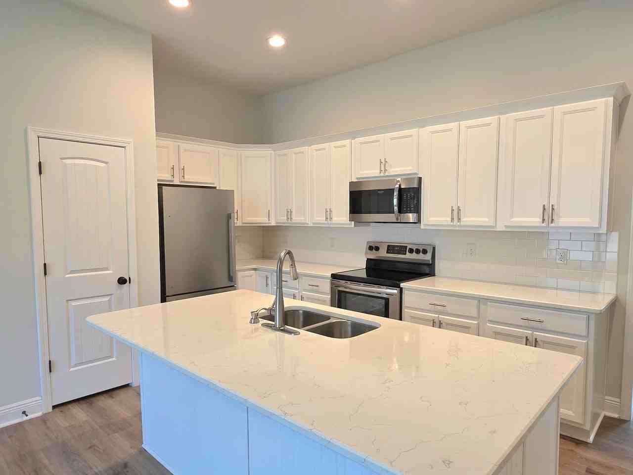 6054 Cherokee Dr - Photo 6 of 17