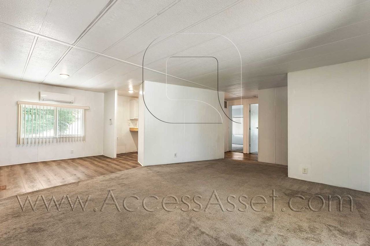 32889 Brechtel St - Photo 4 of 26
