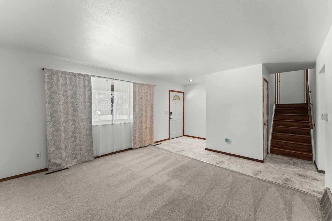 4025 N Carefree Cir - Photo 6 of 40