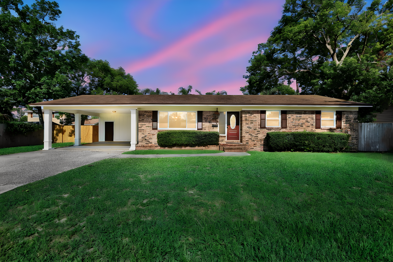 8544 Sanchez Rd - Photo 3 of 46
