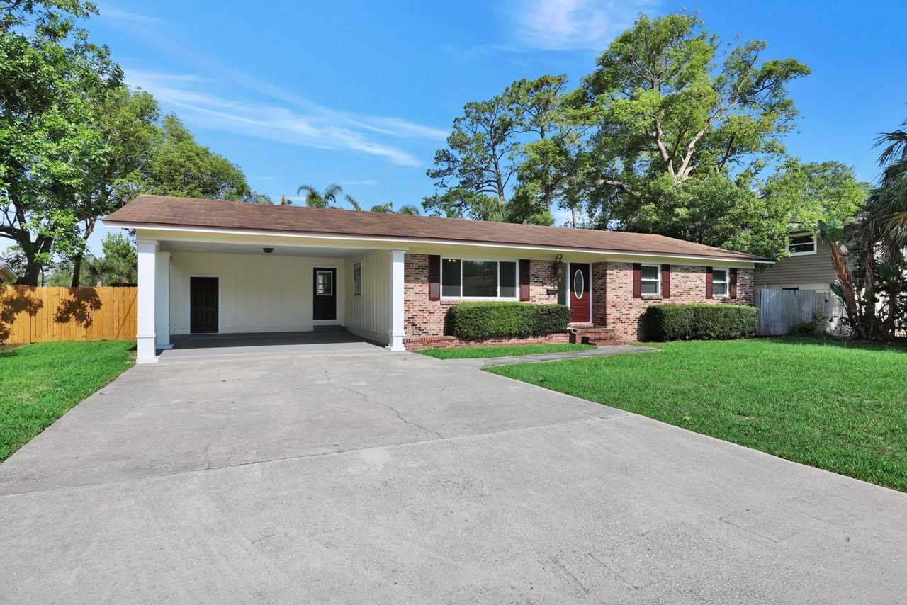 8544 Sanchez Rd - Photo 4 of 46