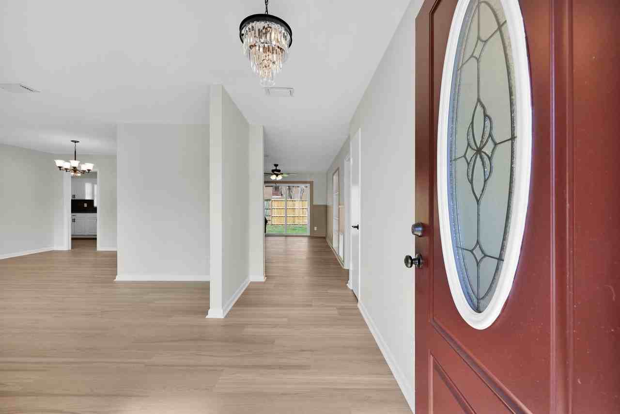 8544 Sanchez Rd - Photo 7 of 46