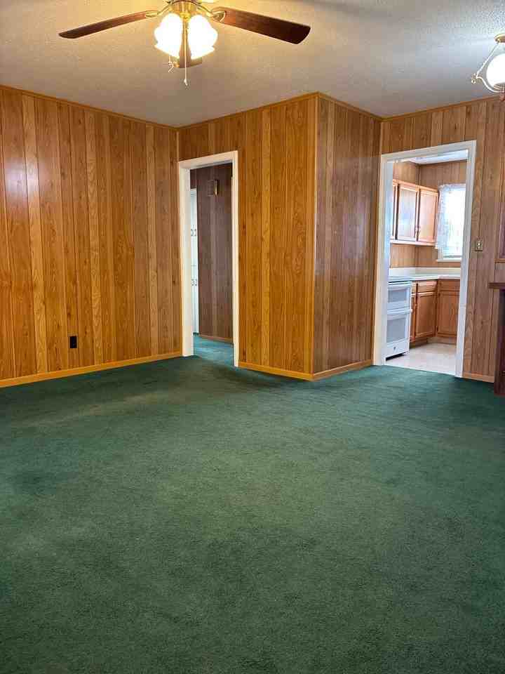 506 S Wilson St - Photo 3 of 18