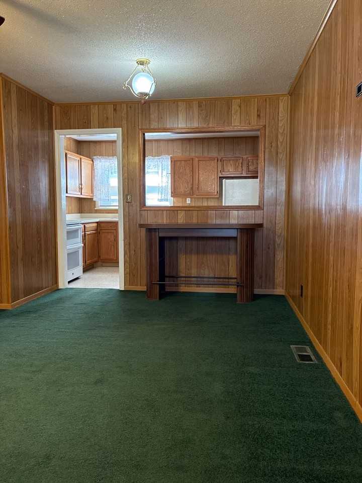 506 S Wilson St - Photo 4 of 18