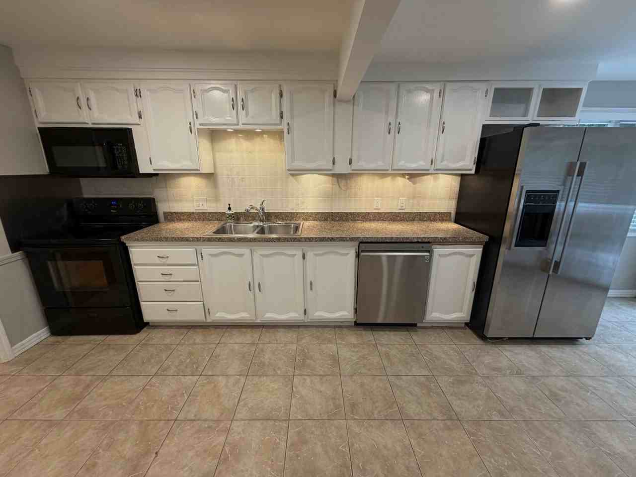 21450 Frazer Ave - Photo 6 of 20