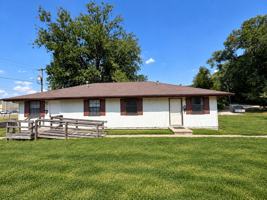 featured image of 2220 N Pierce Ave