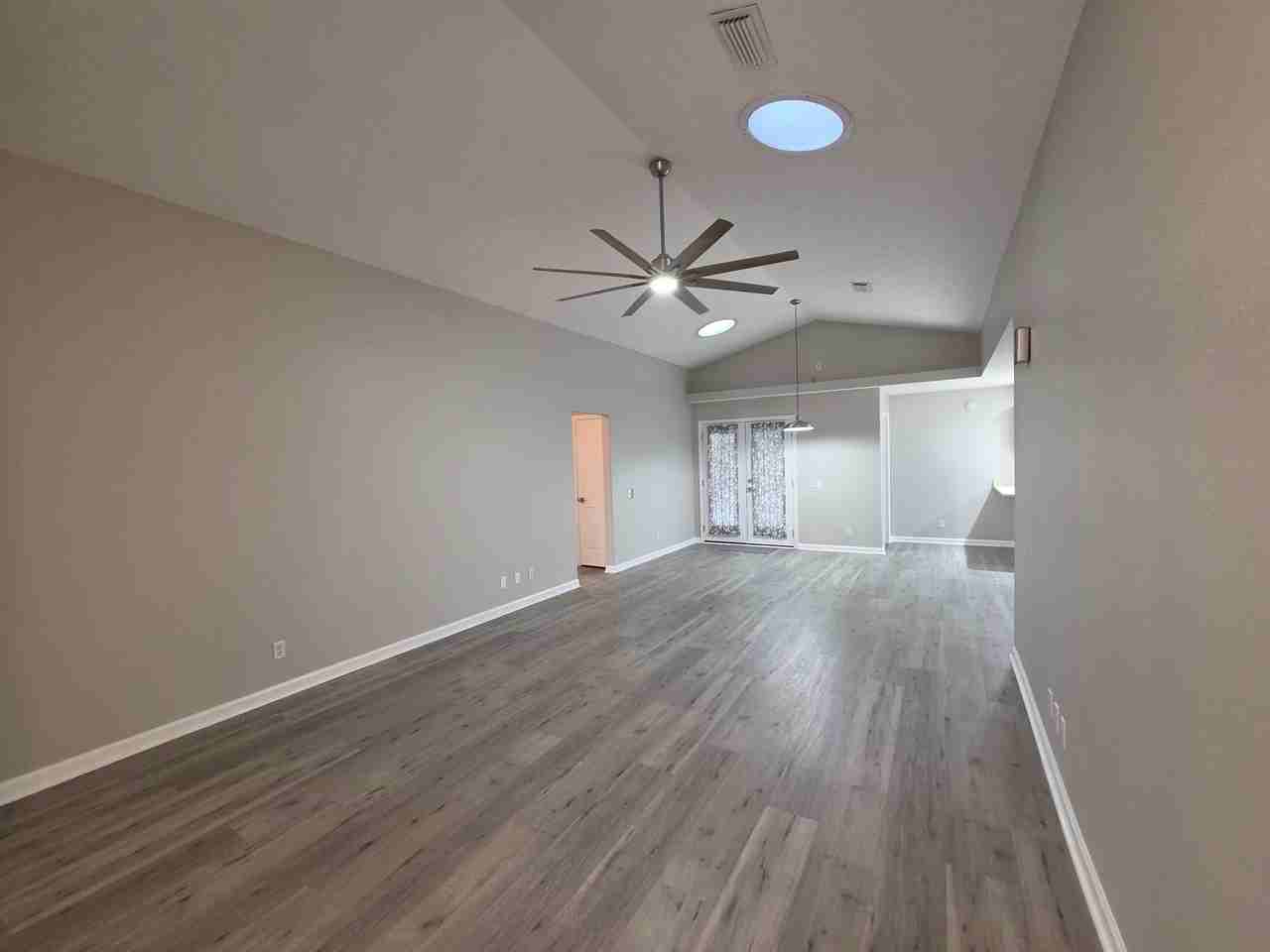 5810 Sunset Ave - Photo 4 of 25