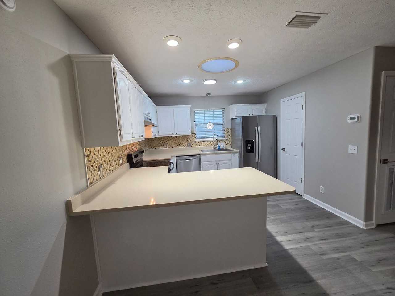 5810 Sunset Ave - Photo 7 of 25