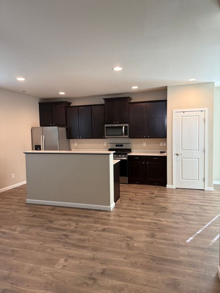195 Jasmine Ln N - Photo 6 of 26