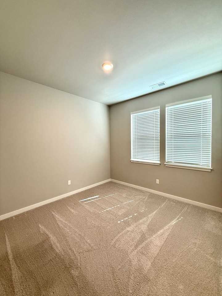 3281 Broken Top Way - Photo 3 of 27