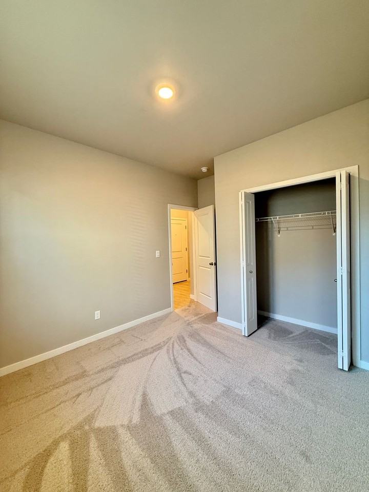 3281 Broken Top Way - Photo 7 of 27