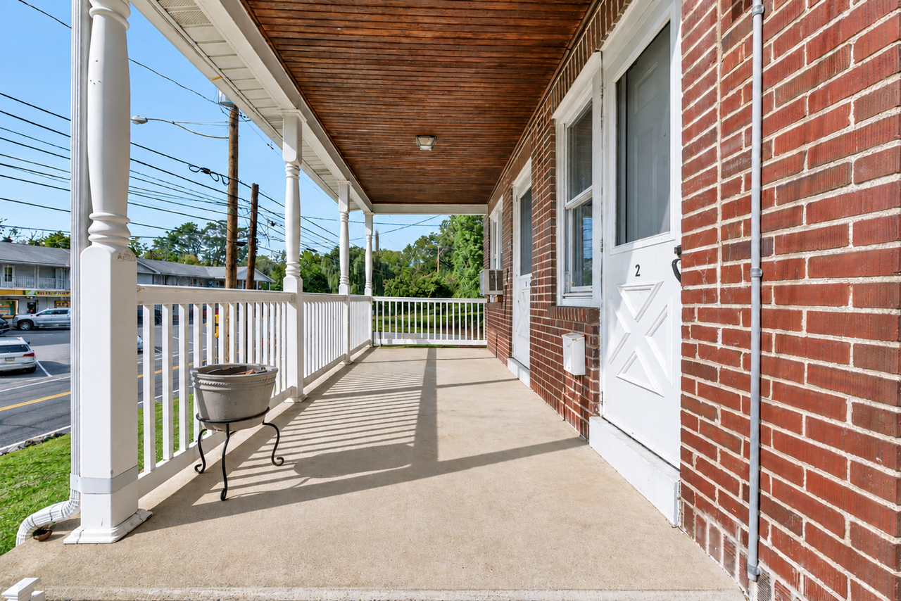 2506 Willow Park Rd - Photo 2 of 21