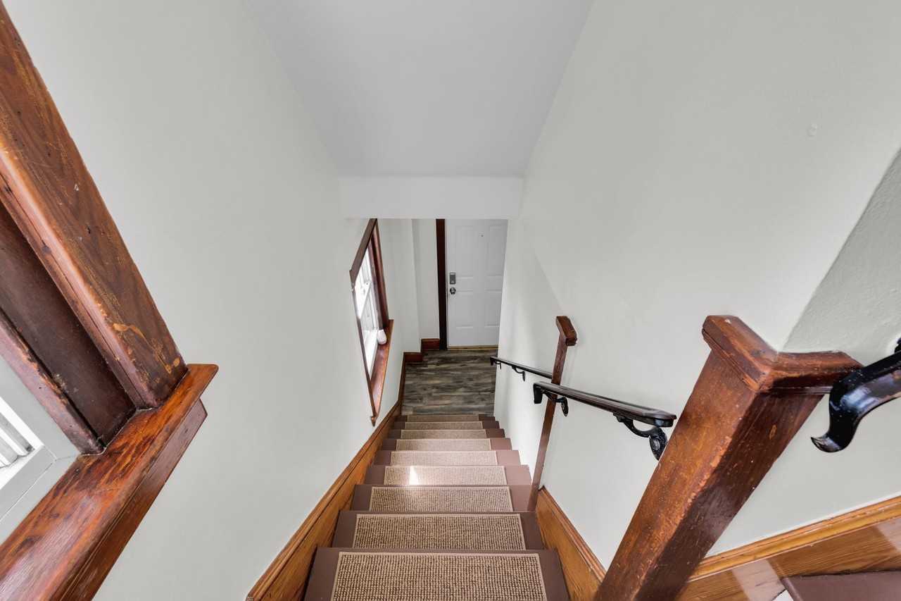 2506 Willow Park Rd - Photo 3 of 21