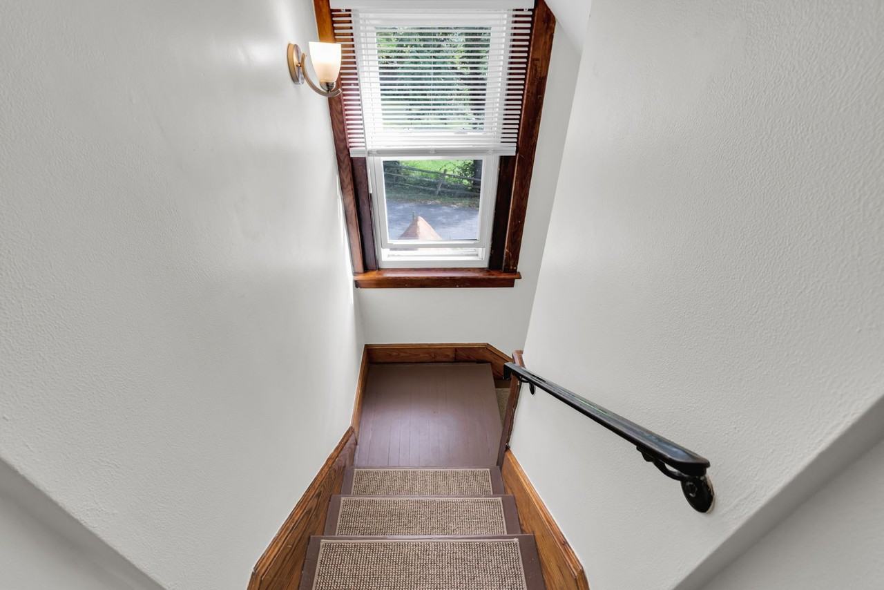 2506 Willow Park Rd - Photo 4 of 21