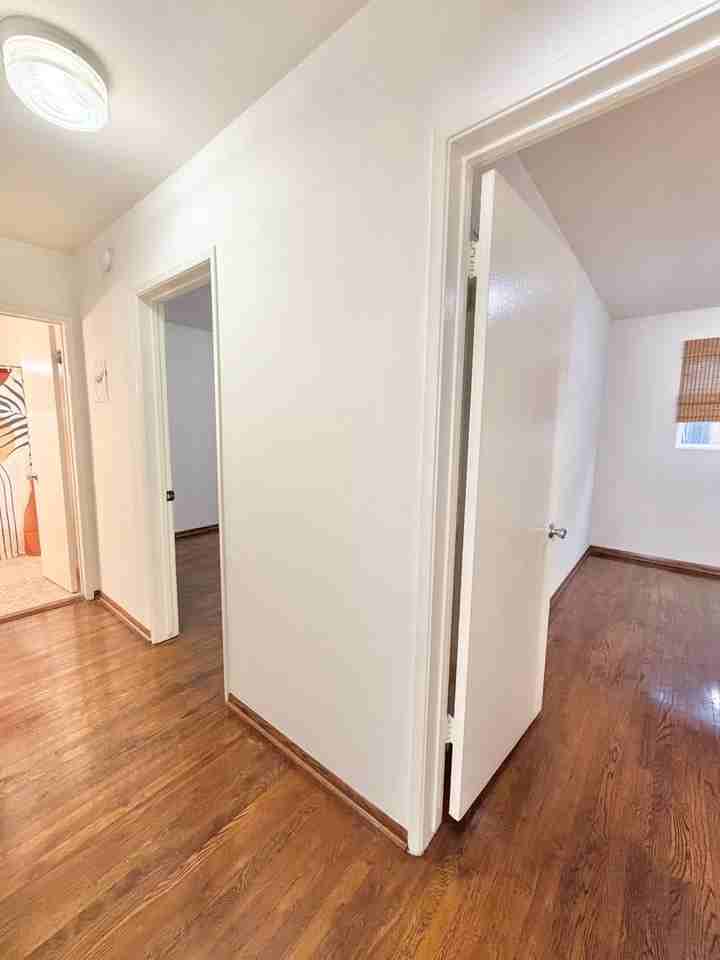 932 Wilcox Ave - Photo 6 of 27