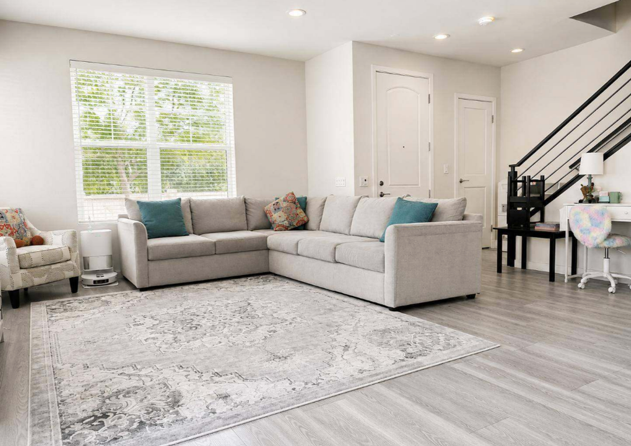 140 Farmhouse Dr #4 - Photo 5 of 17