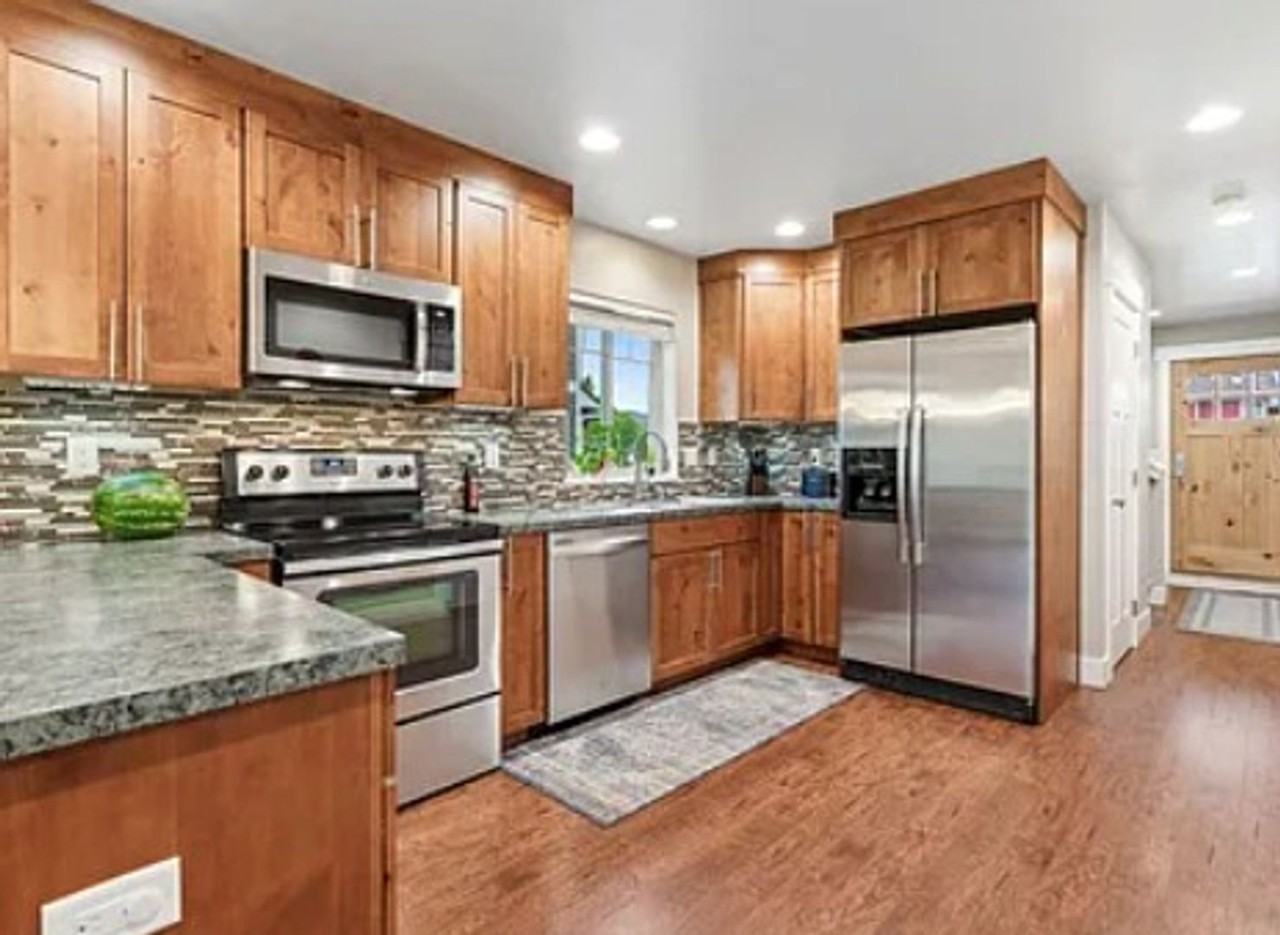 33 Great Northern Dr - Photo 7 of 23