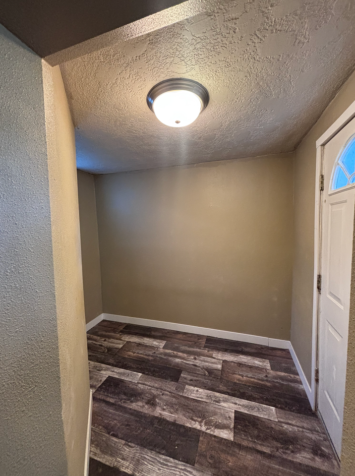 173 Park Ave - Photo 4 of 17