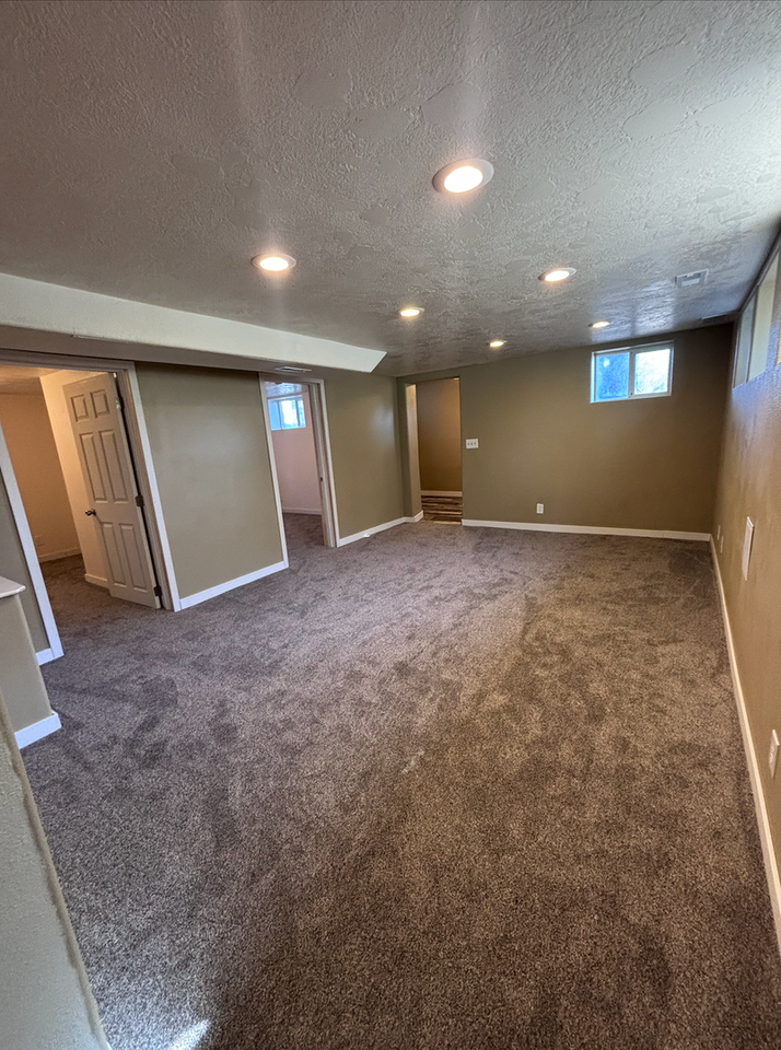 173 Park Ave - Photo 5 of 17