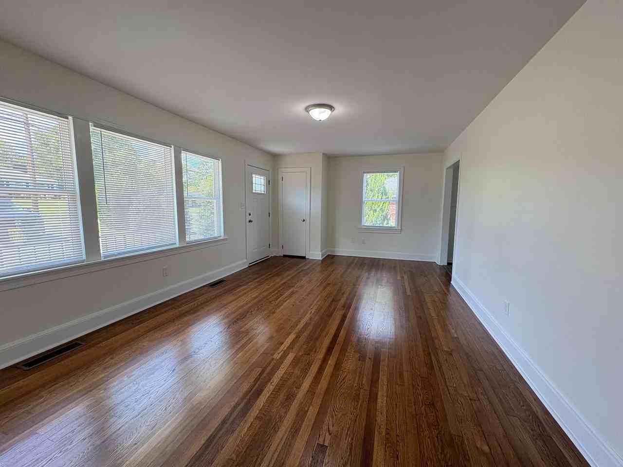308 Chapel Hill Rd - Photo 3 of 15
