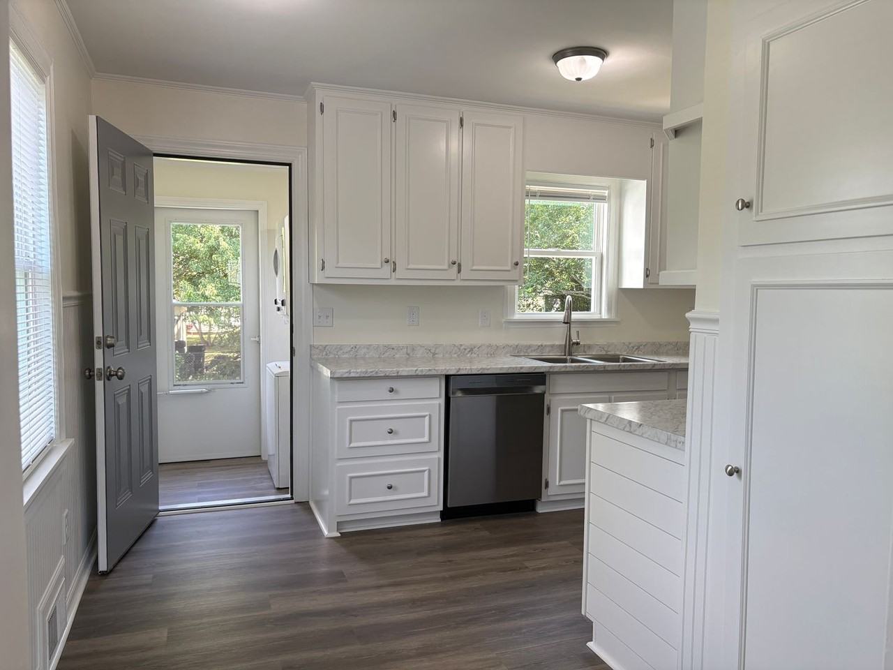 308 Chapel Hill Rd - Photo 4 of 15