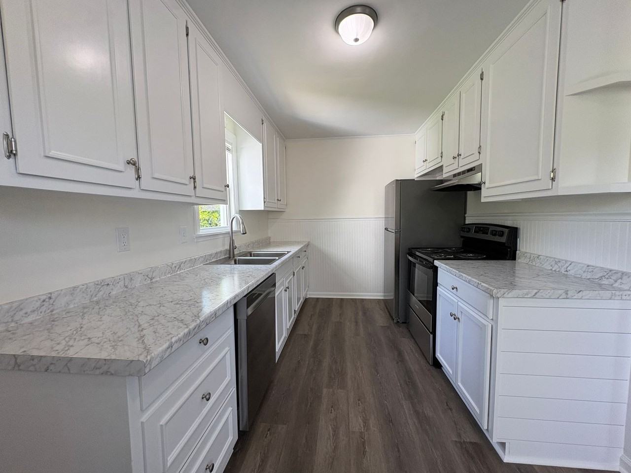 308 Chapel Hill Rd - Photo 5 of 15