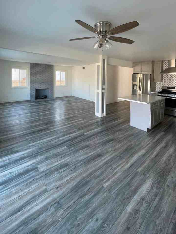 14521 Ontario Dr - Photo 2 of 10
